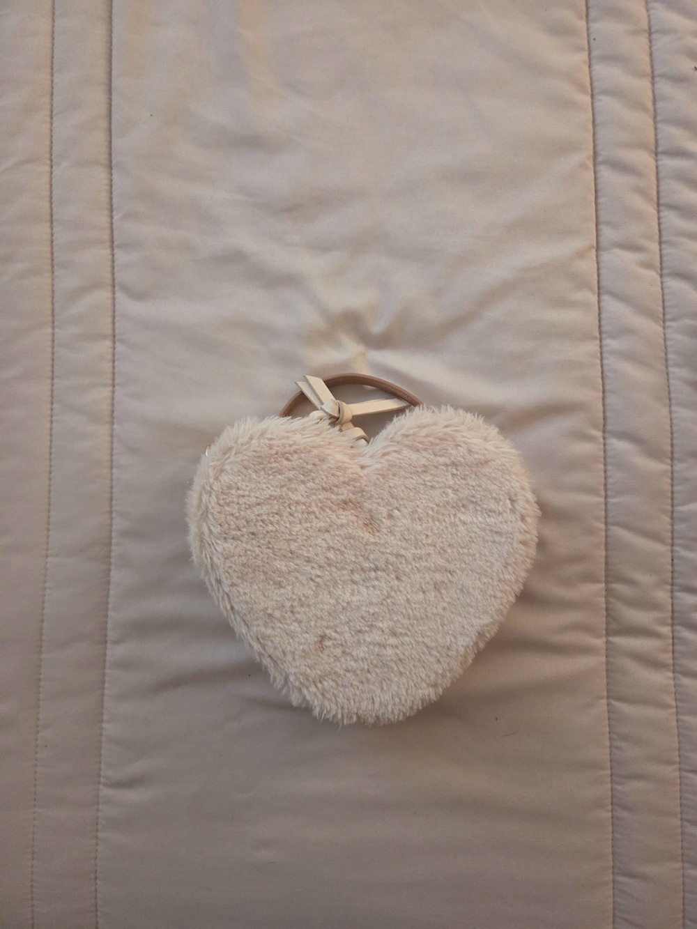 Cream Fluffy Heart-Shaped Crossbody/Shoulder Bag